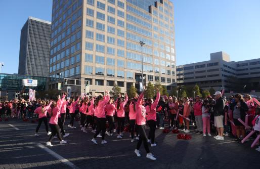 Specators and Cheer Group at Walk Start