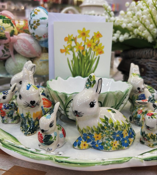 Polish pottery rabbits. 